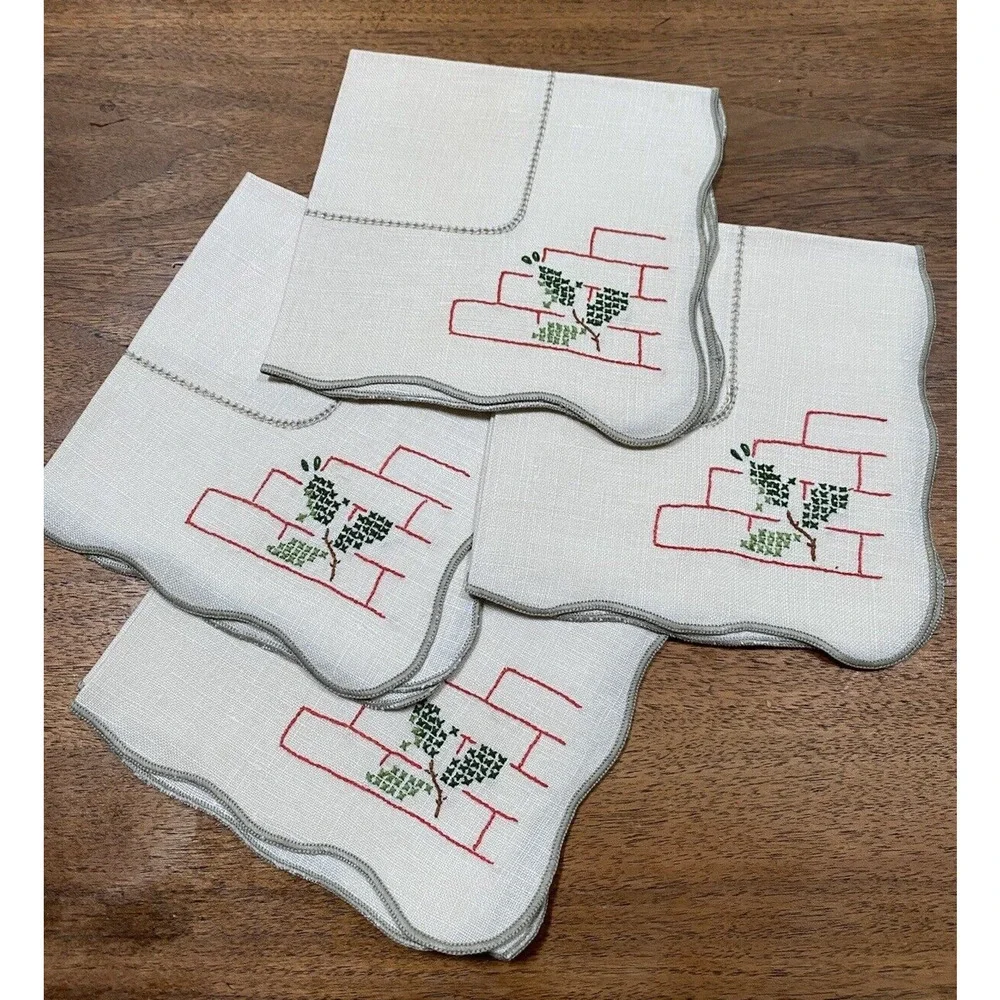 Vintage Linen Cocktail Napkins Set of 4 Embroidery Corners Art Deco 12